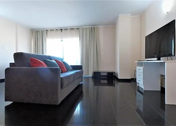 Rocha Tower 11d-11e Apartment *